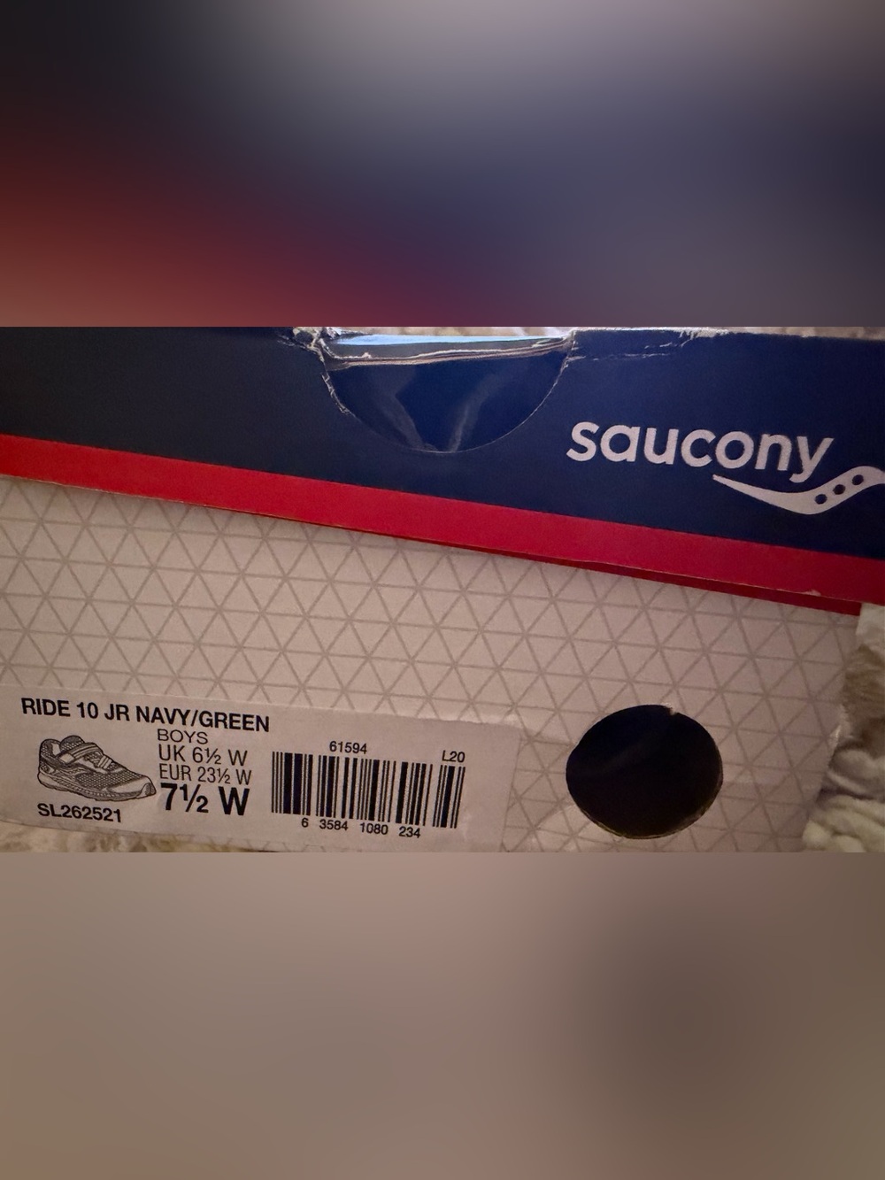 saucony Kids  Gray Athletic Sneaker with Green Accent size 7.5 W-NWt - Picture 6 of 6